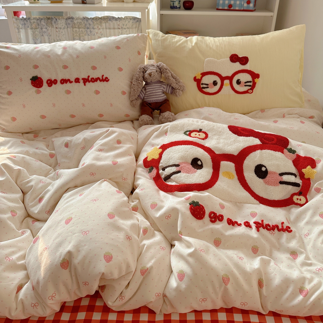 91家纺网 家纺一手货源 找家纺 初念 2026新款2026超软糯可爱系毛巾绣四件套系列提供买家秀 时髦小猫