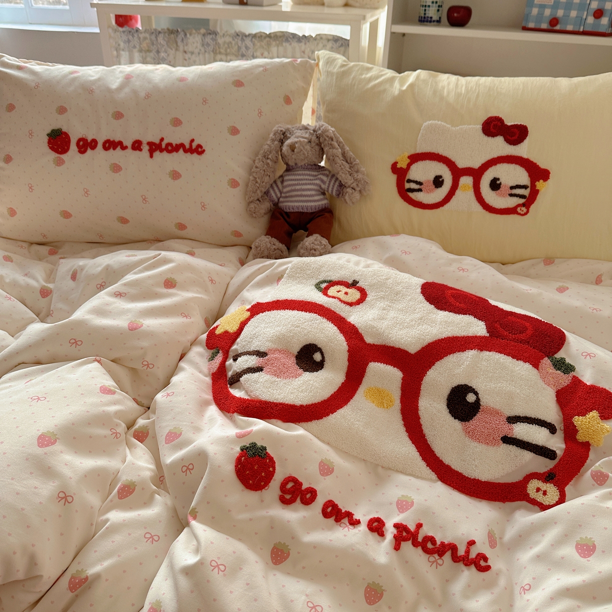 91家纺网 家纺一手货源 找家纺 初念 2026新款2026超软糯可爱系毛巾绣四件套系列提供买家秀 时髦小猫