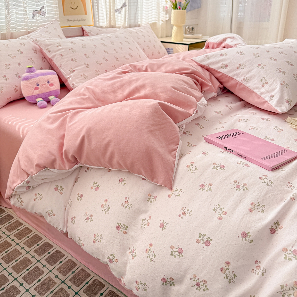 91家纺网 家纺一手货源 找家纺 名品家纺 2026新款古法水洗仿棉云感纱四件套 提供买家秀 小玫瑰