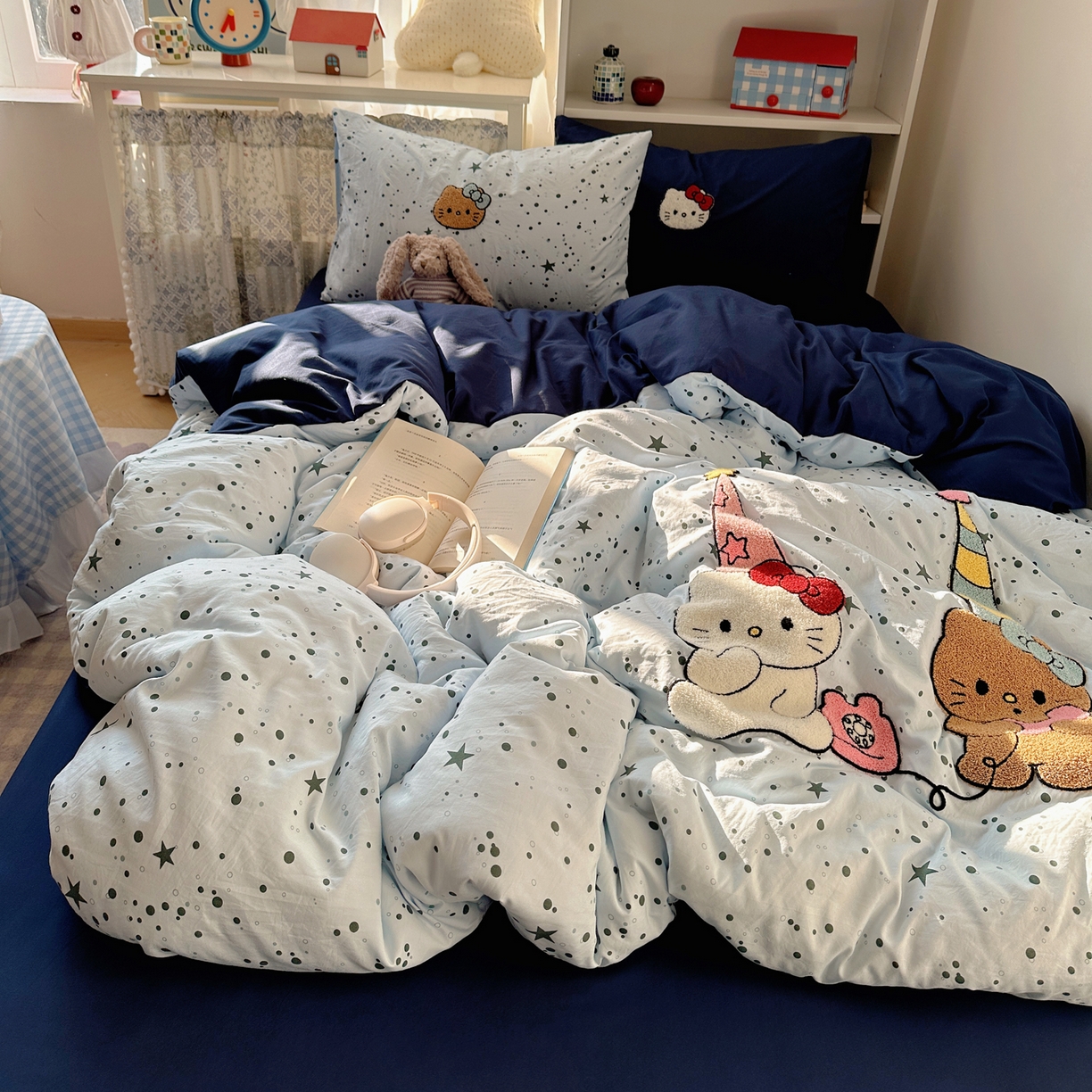 91家纺网 家纺一手货源 找家纺 初念 2026新款2026超软糯可爱系毛巾绣四件套系列提供买家秀 约会猫咪