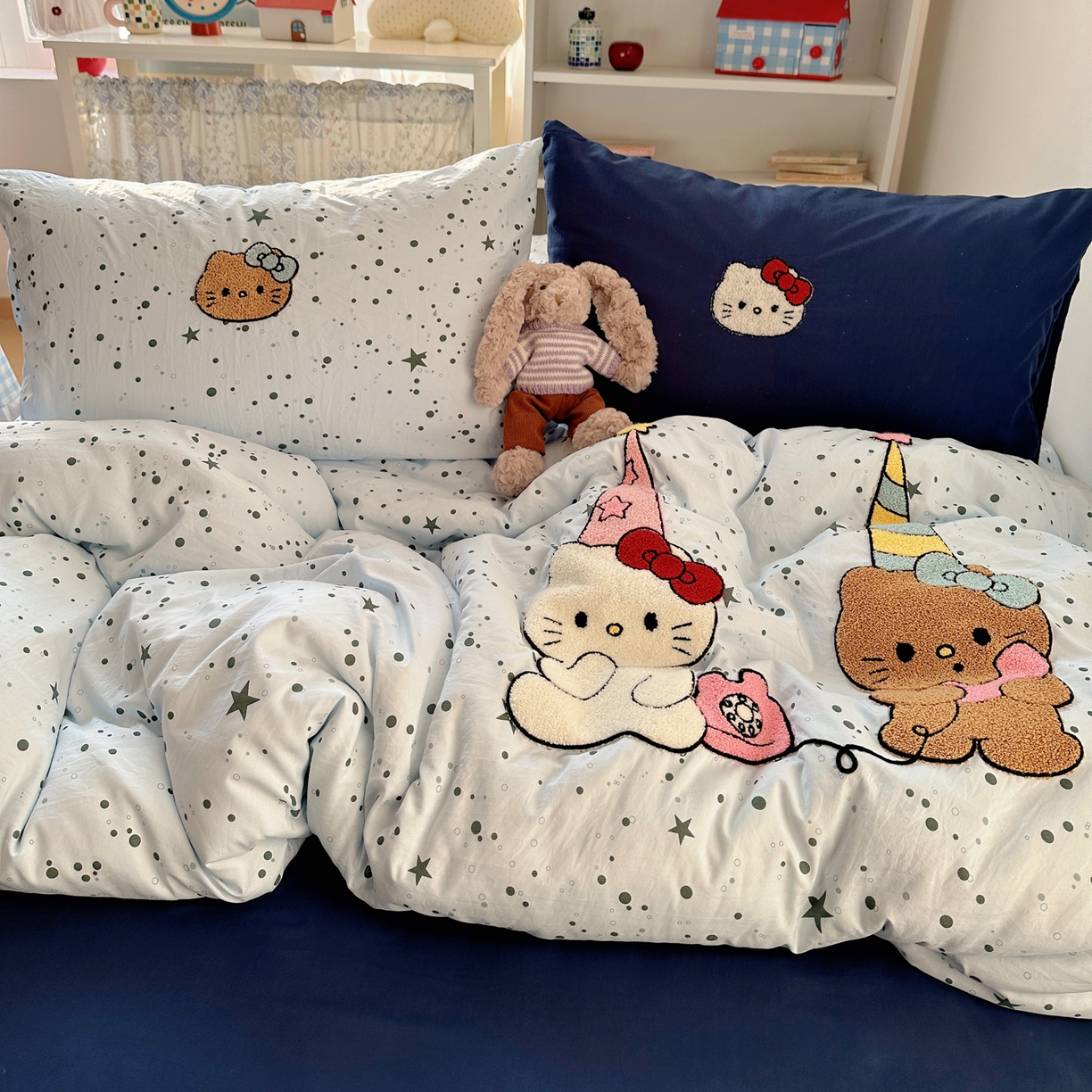 91家纺网 家纺一手货源 找家纺 初念 2026新款2026超软糯可爱系毛巾绣四件套系列提供买家秀 约会猫咪