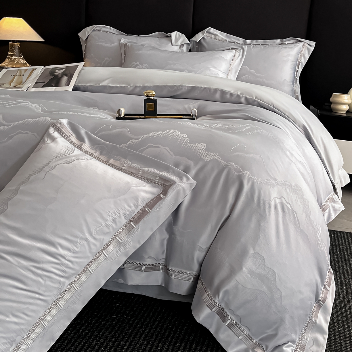 91家纺网 家纺一手货源 找家纺 置顶家纺 2026春夏新款亲肤提花四件套-山峦 山峦-高级灰