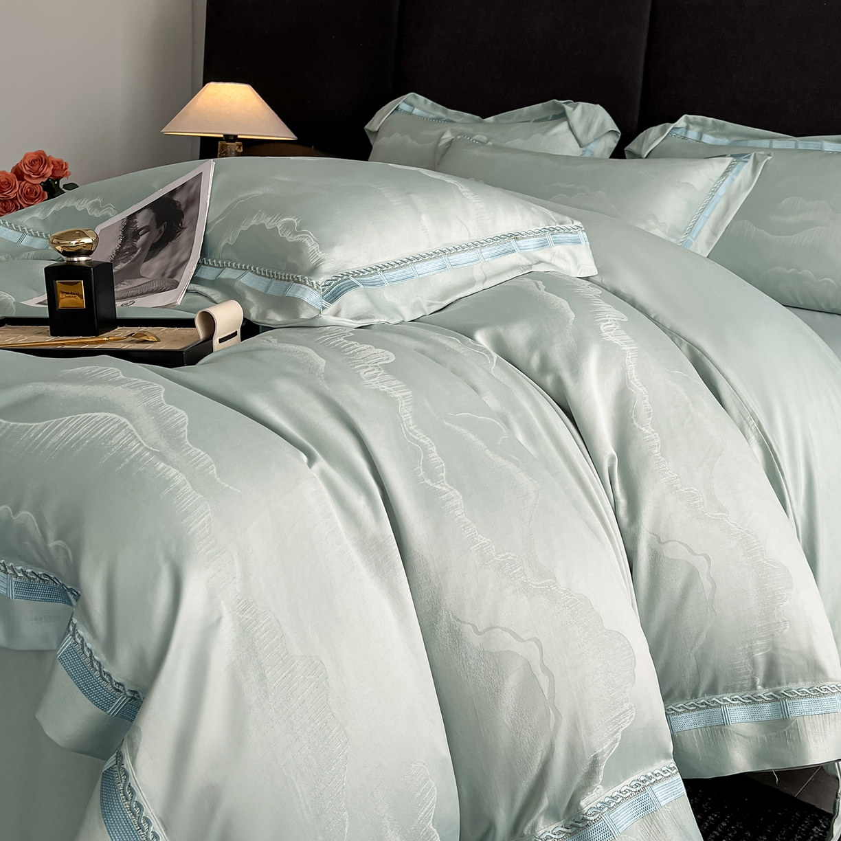 91家纺网 家纺一手货源 找家纺 置顶家纺 2026春夏新款亲肤提花四件套-山峦 山峦-水蓝