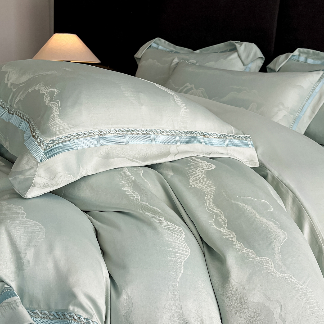 91家纺网 家纺一手货源 找家纺 置顶家纺 2026春夏新款亲肤提花四件套-山峦 山峦-水蓝