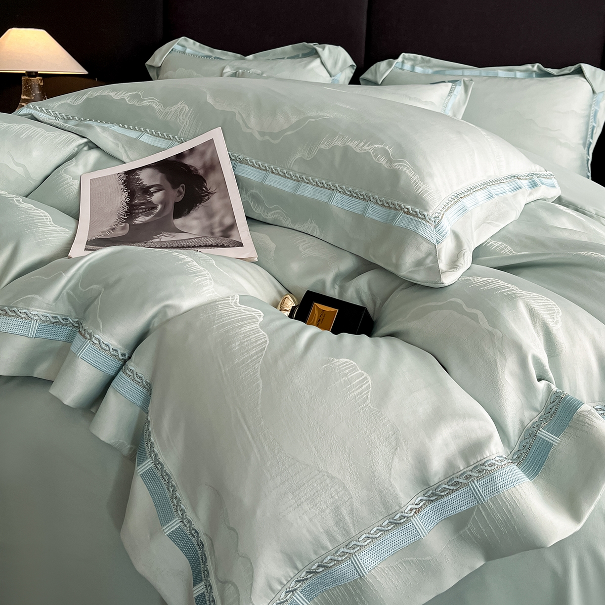 91家纺网 家纺一手货源 找家纺 置顶家纺 2026春夏新款亲肤提花四件套-山峦 山峦-水蓝