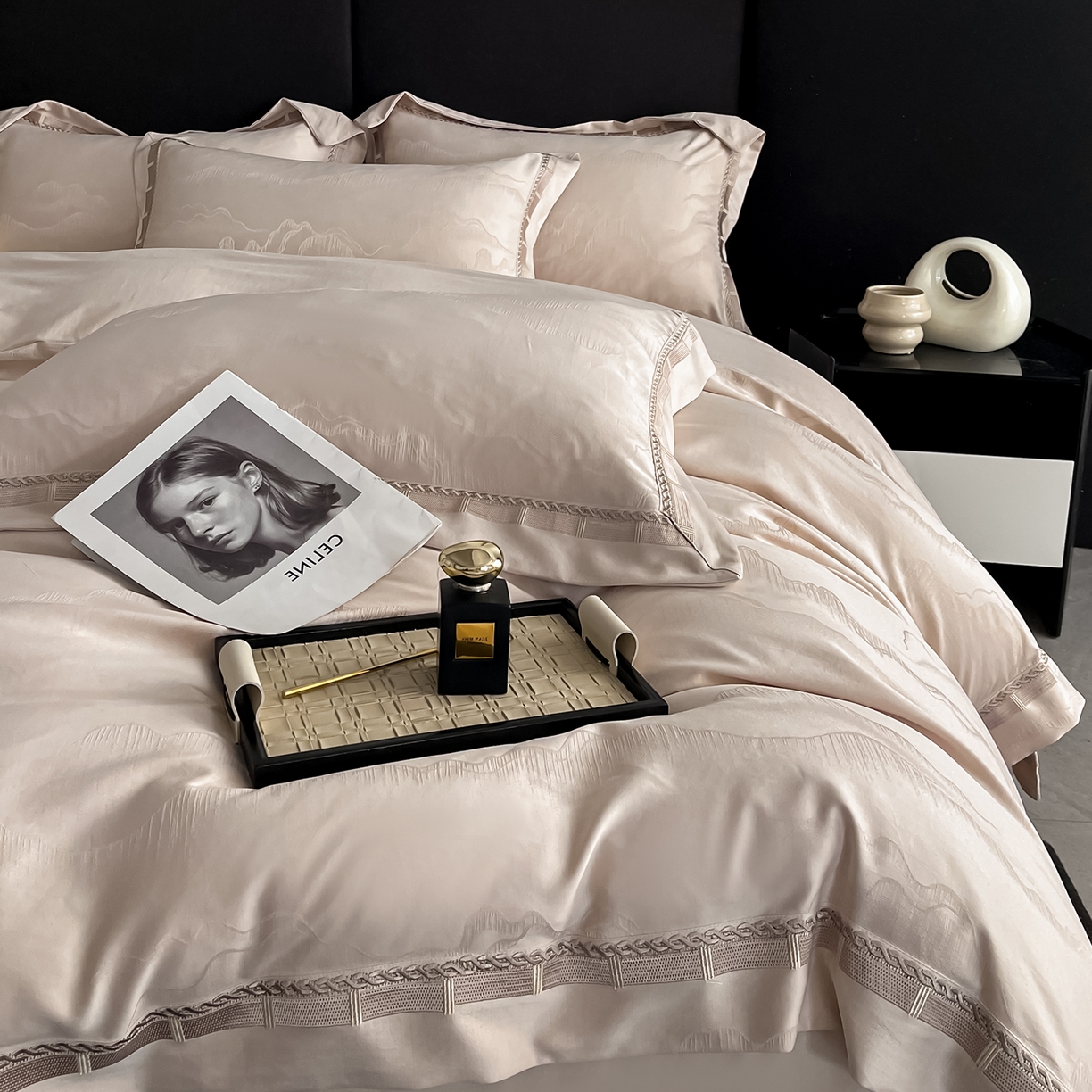 91家纺网 家纺一手货源 找家纺 置顶家纺 2026春夏新款亲肤提花四件套-山峦 山峦-米灰