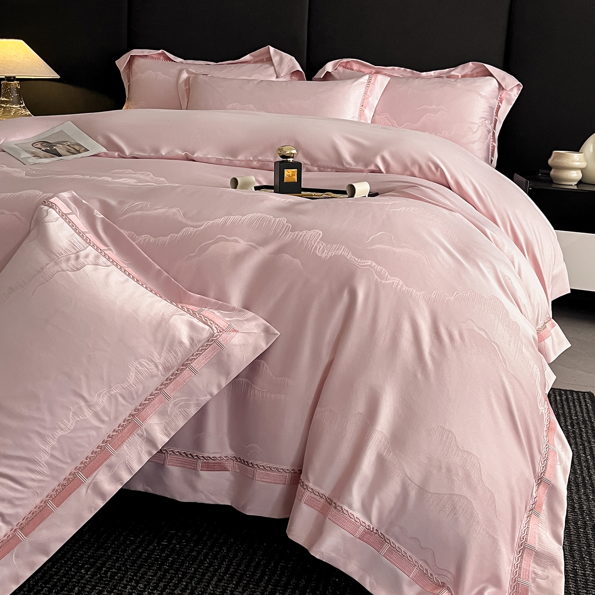 91家纺网 家纺一手货源 找家纺 置顶家纺 2026春夏新款亲肤提花四件套-山峦 山峦-浅豆沙