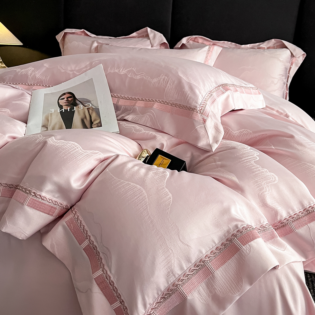 91家纺网 家纺一手货源 找家纺 置顶家纺 2026春夏新款亲肤提花四件套-山峦 山峦-浅豆沙