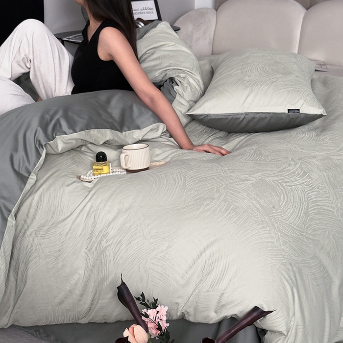 91家纺网 家纺一手货源 找家纺 富馨莱 2026新款100支长绒棉色织大提花四件套单品被套系列 凤鸣-雪松绿