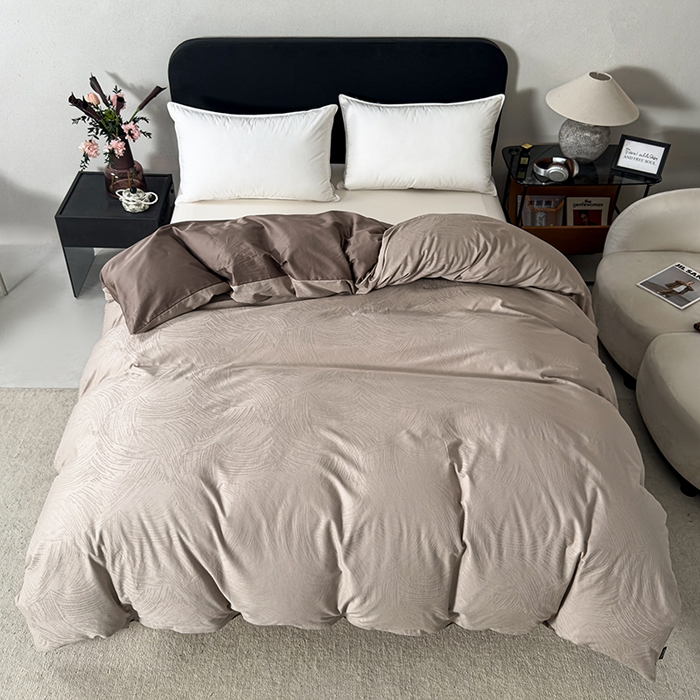 91家纺网 家纺一手货源 找家纺 富馨莱 2026新款100支长绒棉色织大提花四件套单品被套系列 凤鸣-可可棕