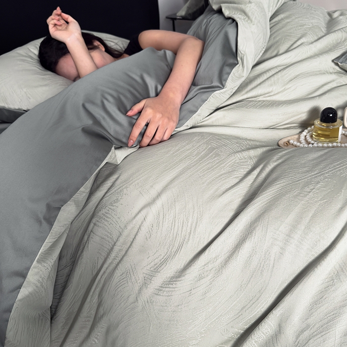 91家纺网 家纺一手货源 找家纺 富馨莱 2026新款100支长绒棉色织大提花四件套系列 凤鸣-雪松绿