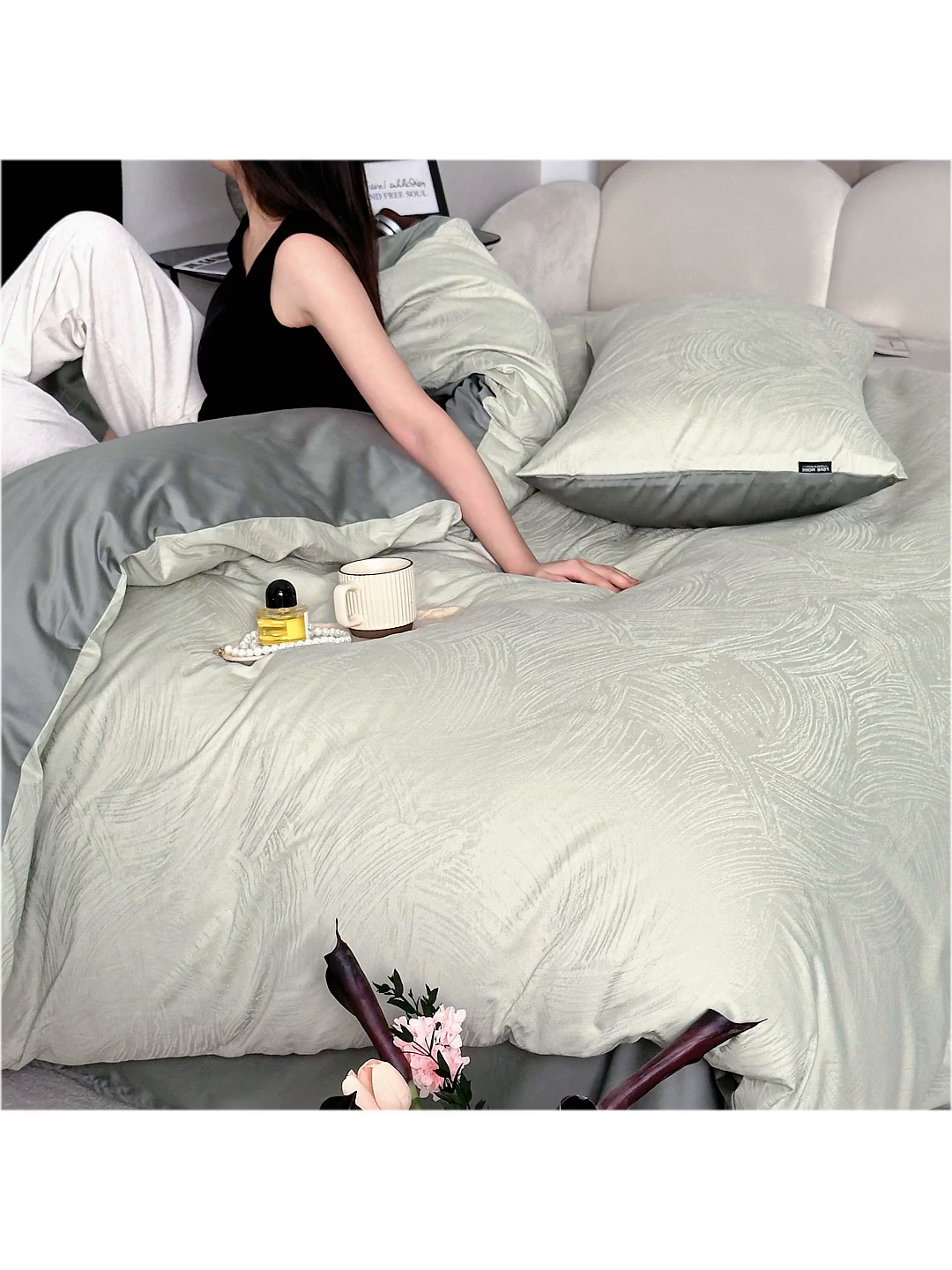 91家纺网 家纺一手货源 找家纺 富馨莱 2026新款100支长绒棉色织大提花四件套系列 凤鸣-雪松绿