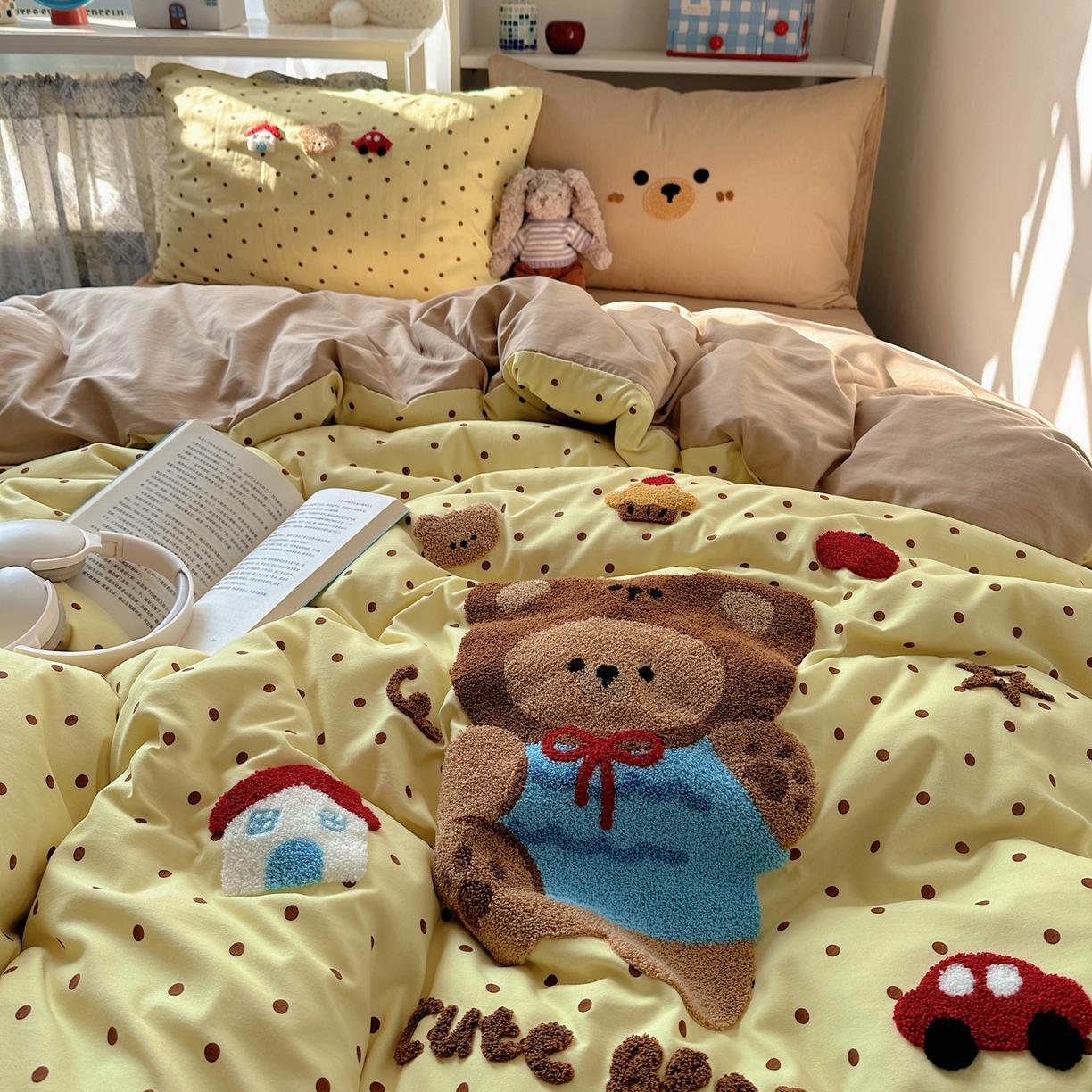 91家纺网 家纺一手货源 找家纺 贝扬思家纺 2026新款超软糯可爱系毛巾绣四件套系列 嘟嘟小熊