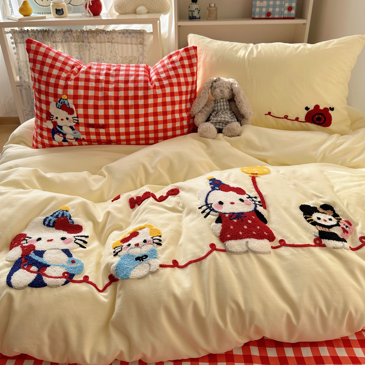 91家纺网 家纺一手货源 找家纺 贝扬思家纺 2026新款超软糯可爱系毛巾绣四件套系列 猫咪奈斯