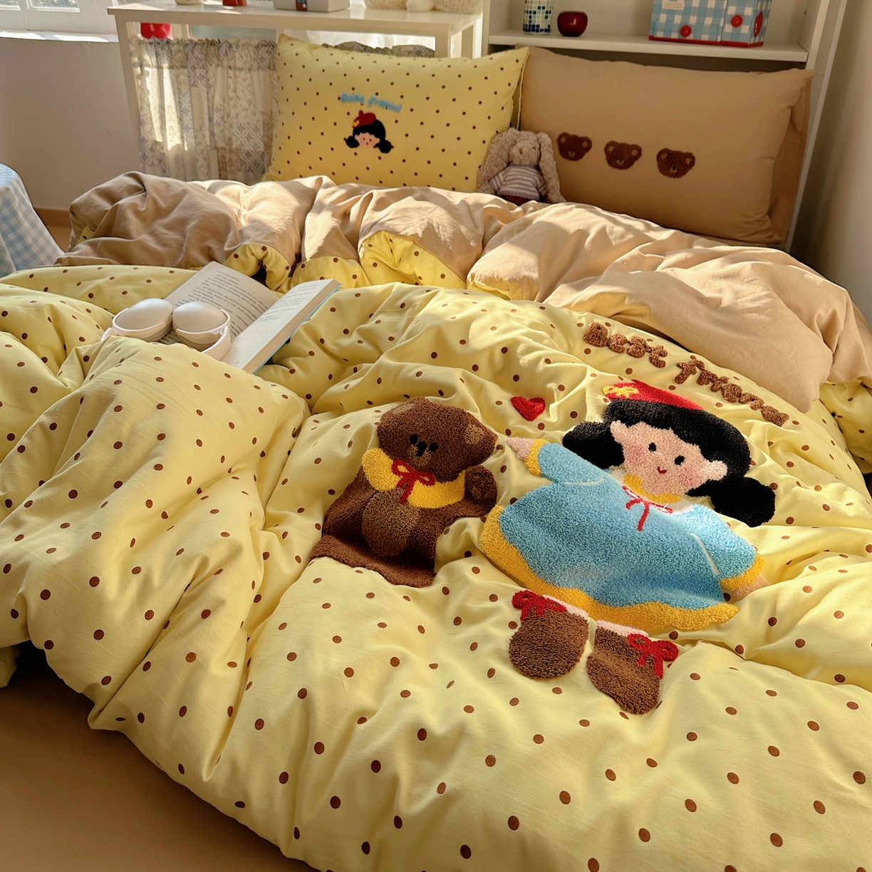 91家纺网 家纺一手货源 找家纺 贝扬思家纺 2026新款超软糯可爱系毛巾绣四件套系列 萌妹与熊