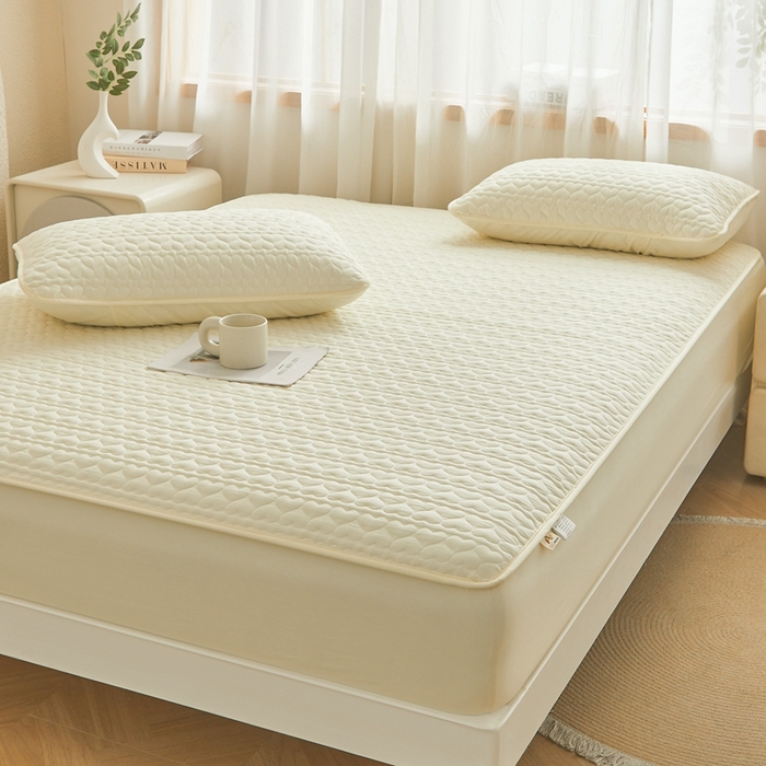 91家纺网 家纺一手货源 找家纺 邵依家纺 2026新款原棉防水床笠系列 爱心豆青