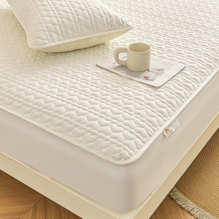 91家纺网 家纺一手货源 找家纺 邵依家纺 2026新款原棉防水床笠系列 爱心本白