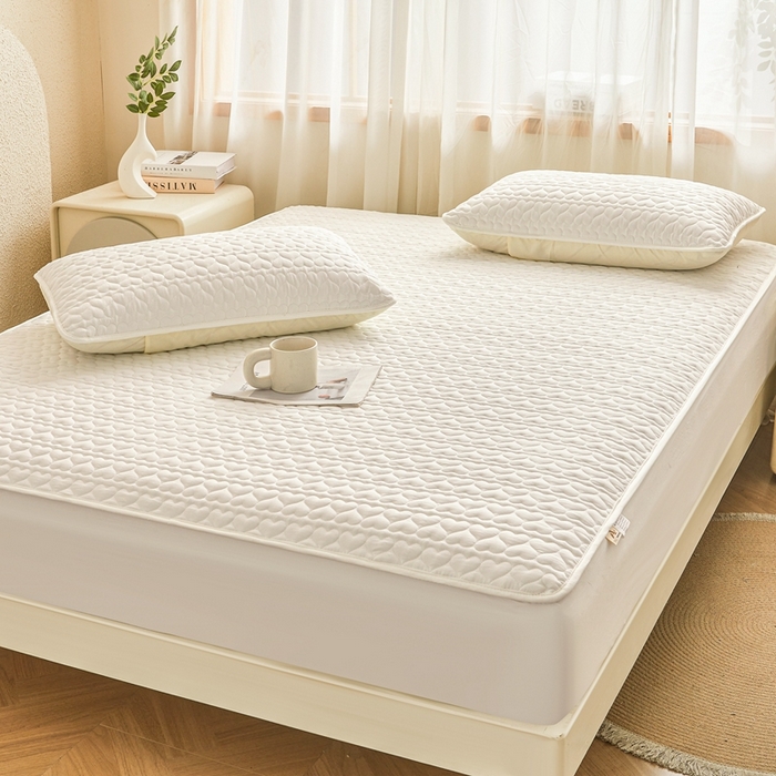 91家纺网 家纺一手货源 找家纺 邵依家纺 2026新款原棉防水床笠系列 爱心本白