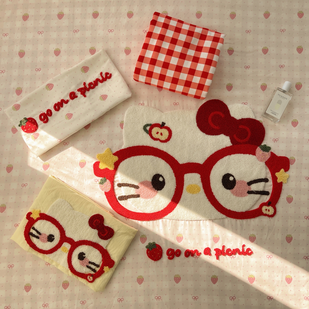 91家纺网 家纺一手货源 找家纺 贝扬思家纺 2026新款超软糯可爱系毛巾绣四件套系列 时髦小猫