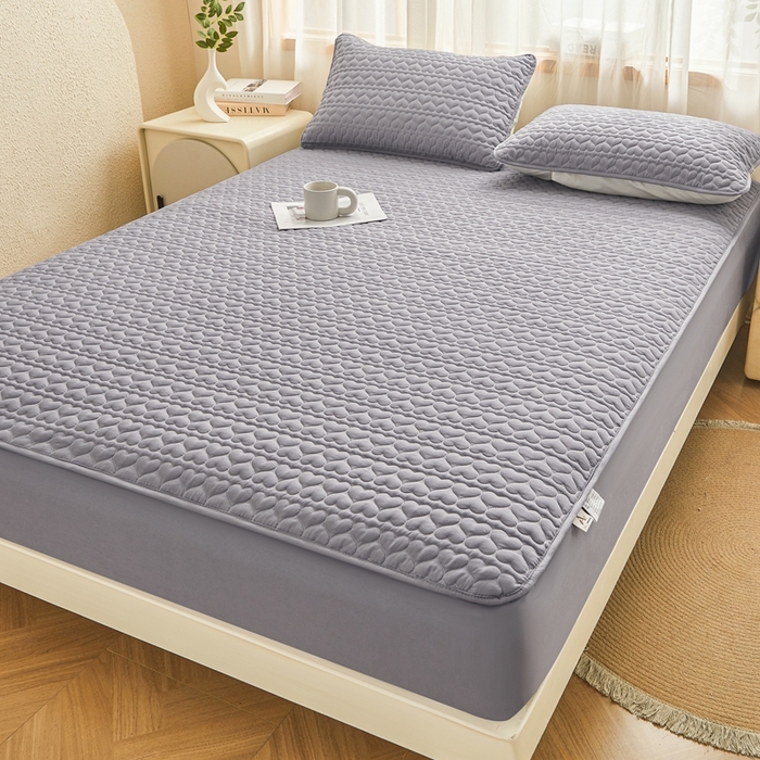 91家纺网 家纺一手货源 找家纺 邵依家纺 2026新款原棉防水床笠系列 爱心深灰