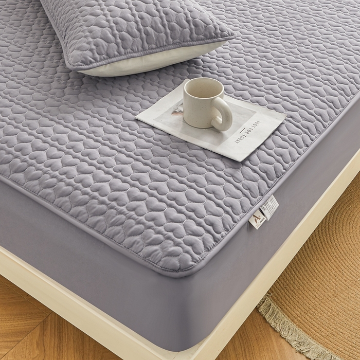 91家纺网 家纺一手货源 找家纺 邵依家纺 2026新款原棉防水床笠系列 爱心深灰