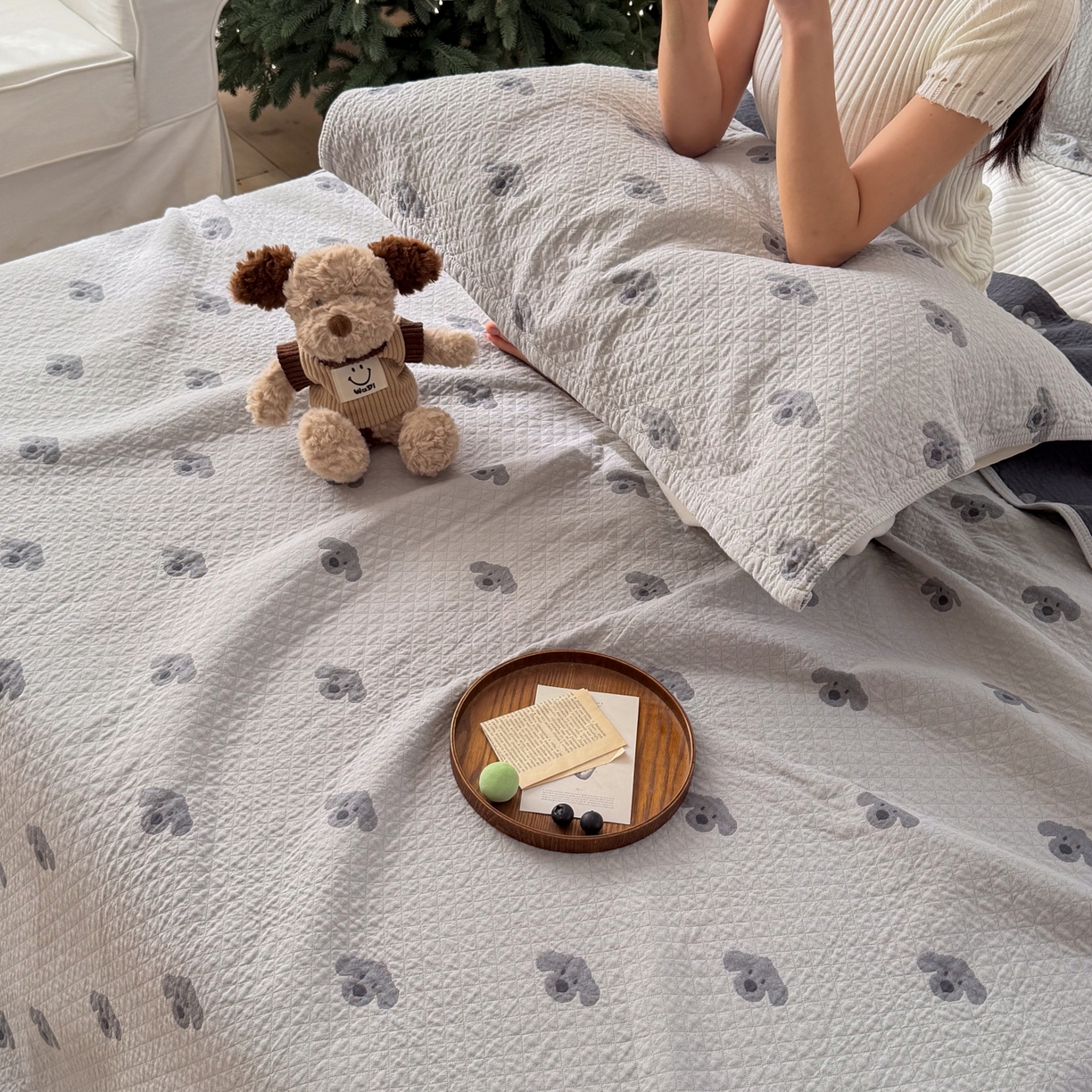 91家纺网 家纺一手货源 找家纺 （总）沐瑟家纺 2026新款纯棉四层纱布枕巾-叮叮狗和浅跳兔