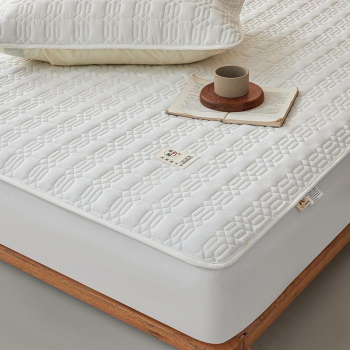 91家纺网 家纺一手货源 找家纺 邵依家纺 2026新款原棉防水床笠系列 菱格本白