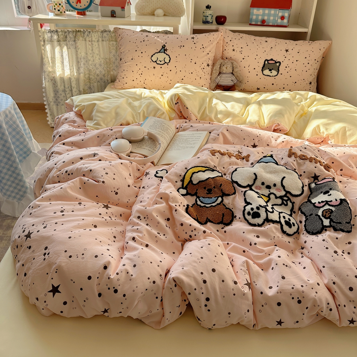 91家纺网 家纺一手货源 找家纺 贝扬思家纺 2026新款超软糯可爱系毛巾绣四件套系列 真诚小狗