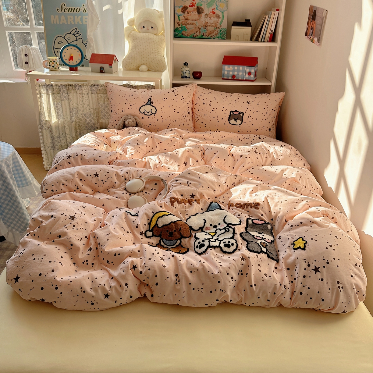 91家纺网 家纺一手货源 找家纺 贝扬思家纺 2026新款超软糯可爱系毛巾绣四件套系列 真诚小狗