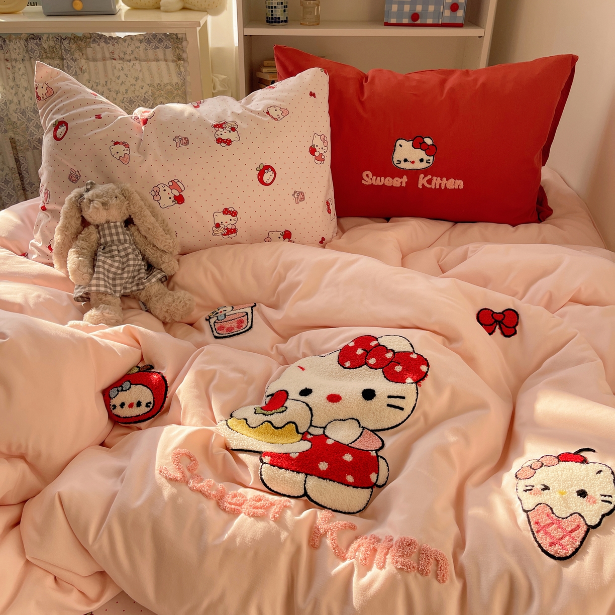 91家纺网 家纺一手货源 找家纺 贝扬思家纺 2026新款超软糯可爱系毛巾绣四件套系列 做甜品的猫