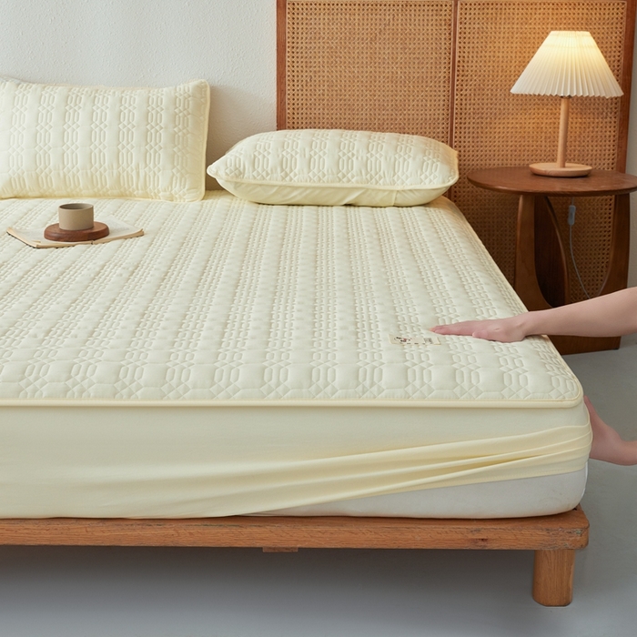 91家纺网 家纺一手货源 找家纺 邵依家纺 2026新款原棉防水床笠系列 菱格豆青