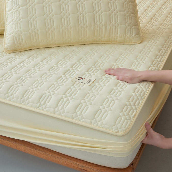 91家纺网 家纺一手货源 找家纺 邵依家纺 2026新款原棉防水床笠系列 菱格豆青