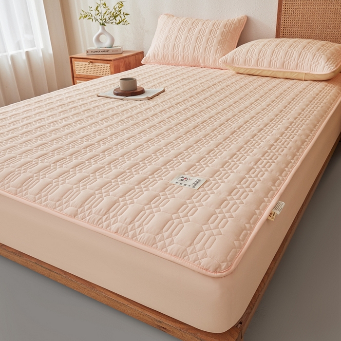 91家纺网 家纺一手货源 找家纺 邵依家纺 2026新款原棉防水床笠系列 菱格奶黄