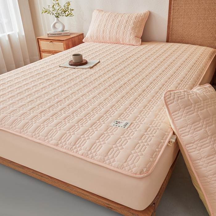 91家纺网 家纺一手货源 找家纺 邵依家纺 2026新款原棉防水床笠系列 菱格奶黄