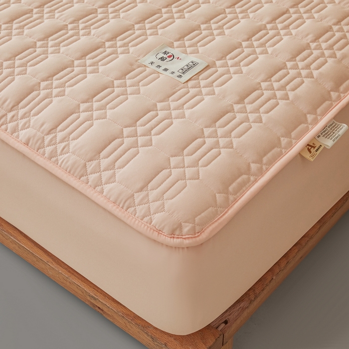 91家纺网 家纺一手货源 找家纺 邵依家纺 2026新款原棉防水床笠系列 菱格奶黄