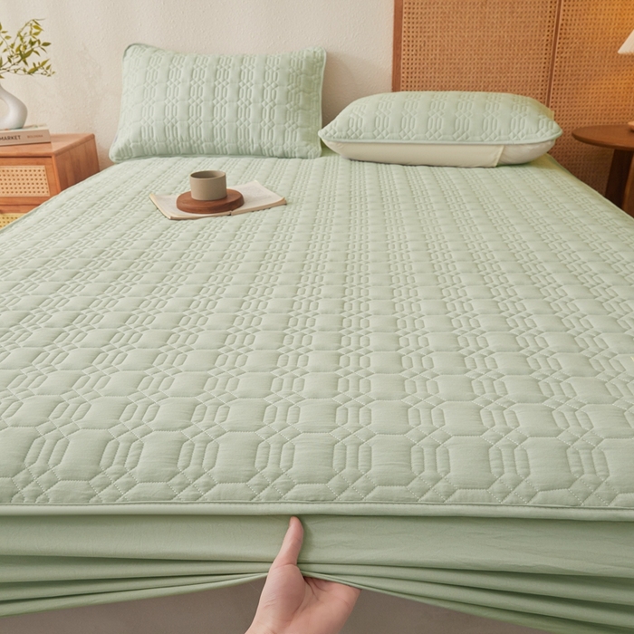 91家纺网 家纺一手货源 找家纺 邵依家纺 2026新款原棉防水床笠系列 菱格嫩绿