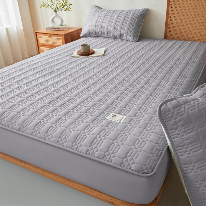 91家纺网 家纺一手货源 找家纺 邵依家纺 2026新款原棉防水床笠系列 菱格浅灰