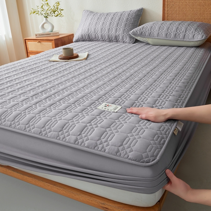 91家纺网 家纺一手货源 找家纺 邵依家纺 2026新款原棉防水床笠系列 菱格浅灰