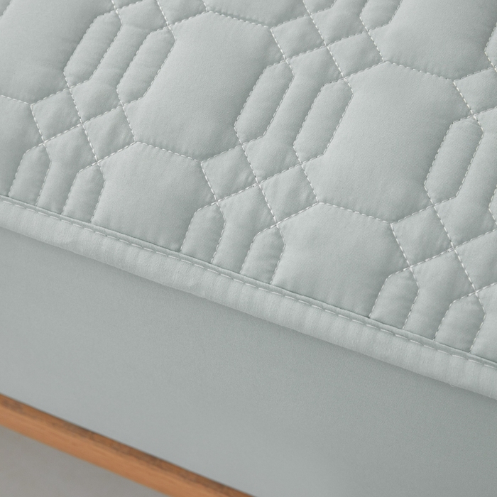 91家纺网 家纺一手货源 找家纺 邵依家纺 2026新款原棉防水床笠系列 菱格烟灰