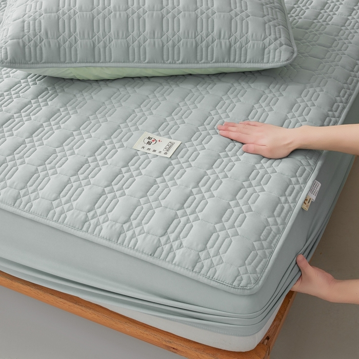 91家纺网 家纺一手货源 找家纺 邵依家纺 2026新款原棉防水床笠系列 菱格烟灰