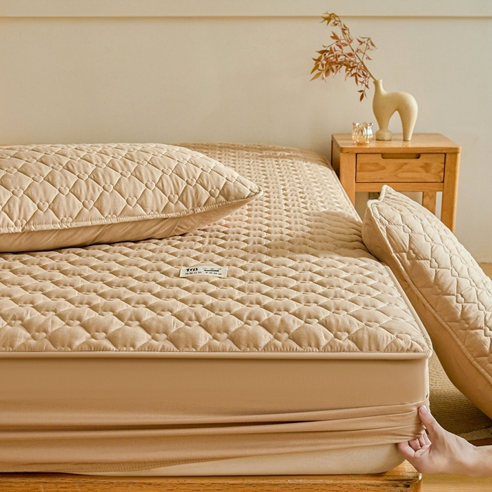 91家纺网 家纺一手货源 找家纺 邵依家纺 2026新款A类加厚纯棉夹棉全棉床笠13372提供买家秀 爱心-暖栗卡