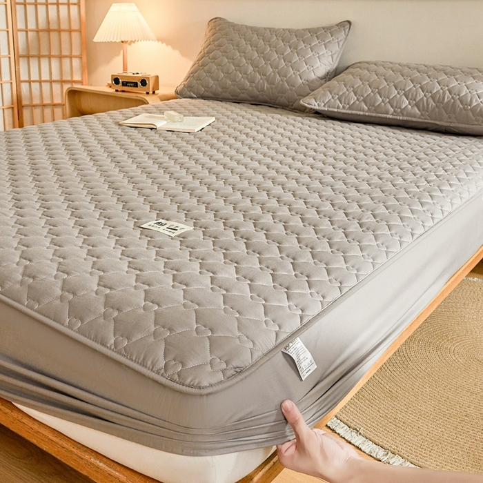 91家纺网 家纺一手货源 找家纺 邵依家纺 2026新款A类加厚纯棉夹棉全棉床笠13372提供买家秀 爱心-烟雾灰