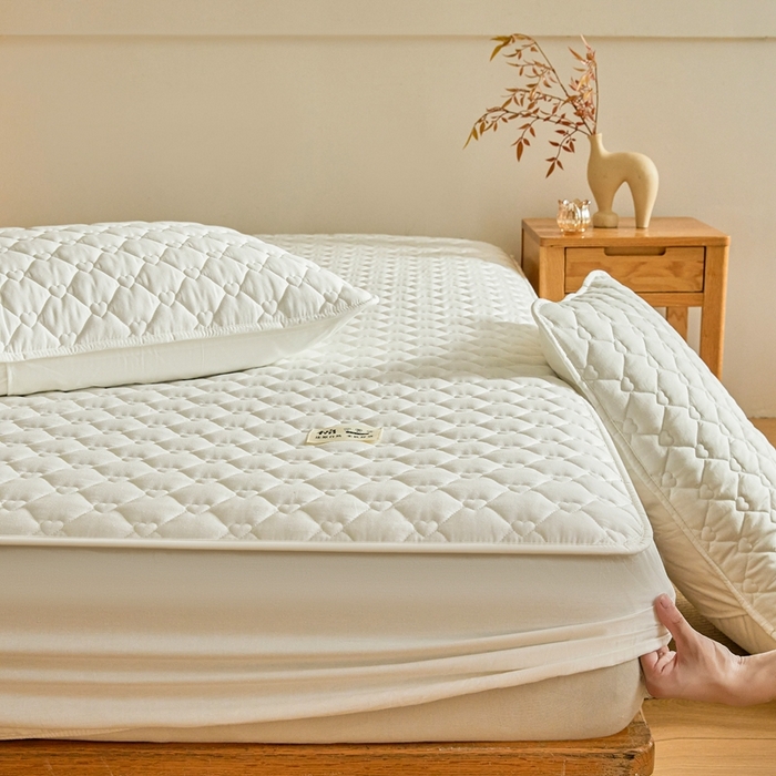 91家纺网 家纺一手货源 找家纺 邵依家纺 2026新款A类加厚纯棉夹棉全棉床笠13372提供买家秀 爱心-珍珠白