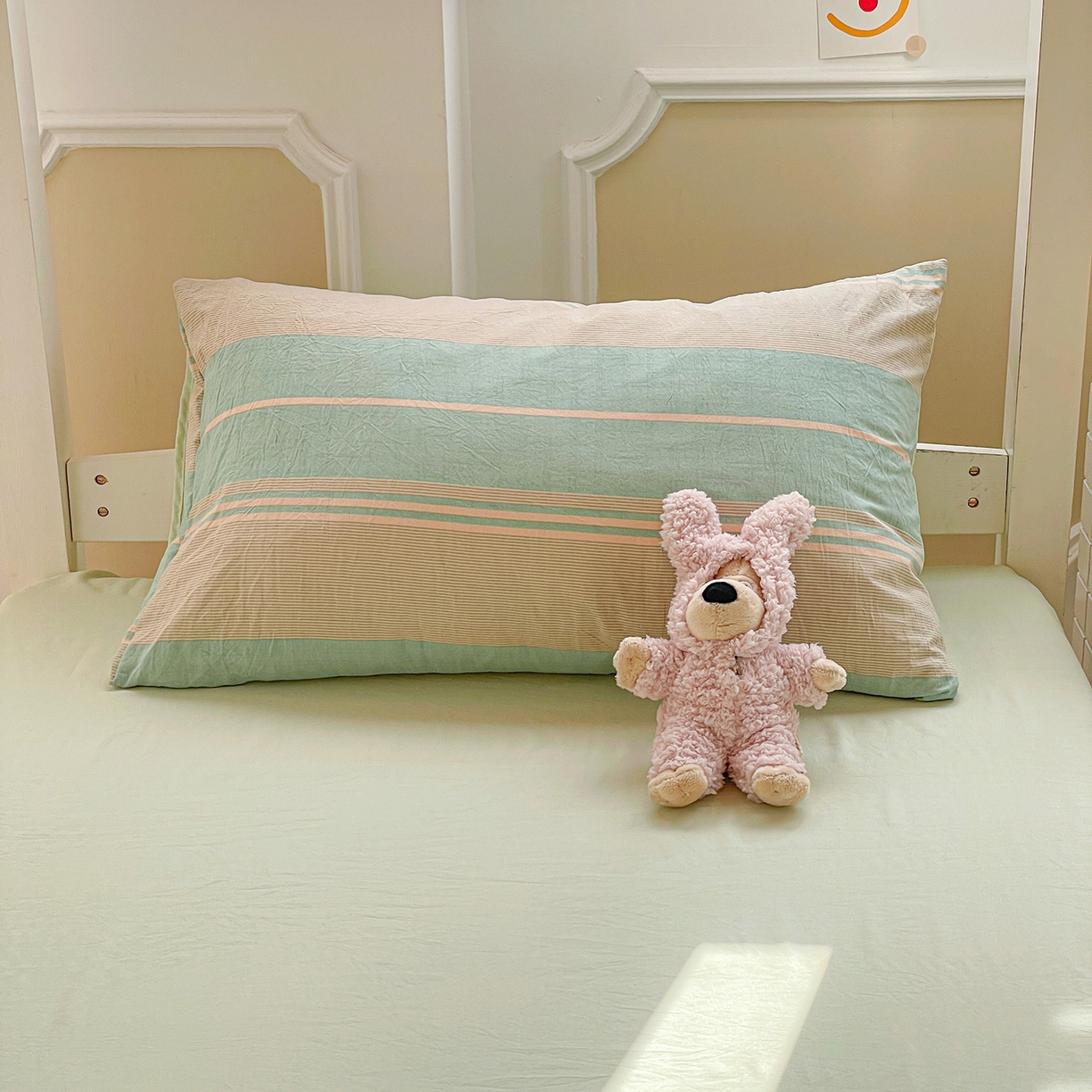 91家纺网 家纺一手货源 找家纺 纽缦家纺 2026新款水洗棉简约格子风学生床套件系列 淡香-绿