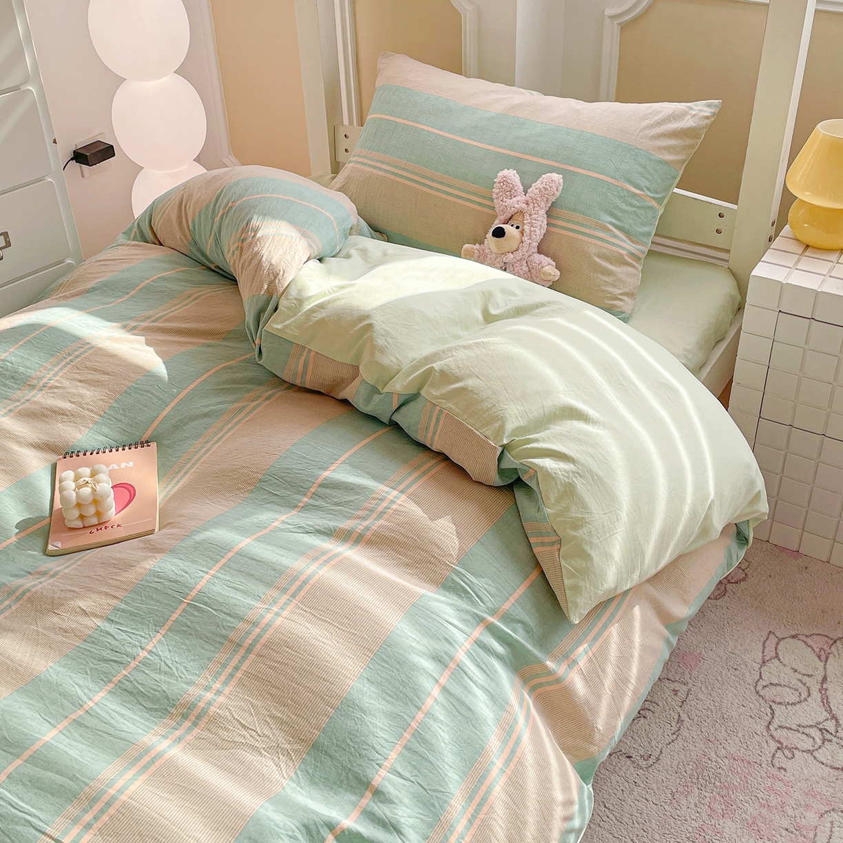 91家纺网 家纺一手货源 找家纺 纽缦家纺 2026新款水洗棉简约格子风学生床套件系列 淡香-绿