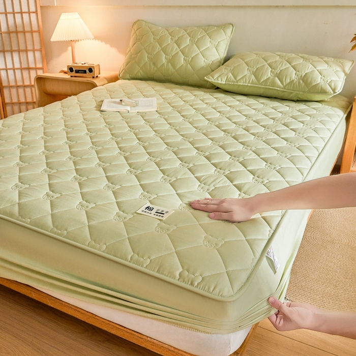 91家纺网 家纺一手货源 找家纺 邵依家纺 2026新款A类加厚纯棉夹棉全棉床笠13372提供买家秀 小熊-橄榄绿