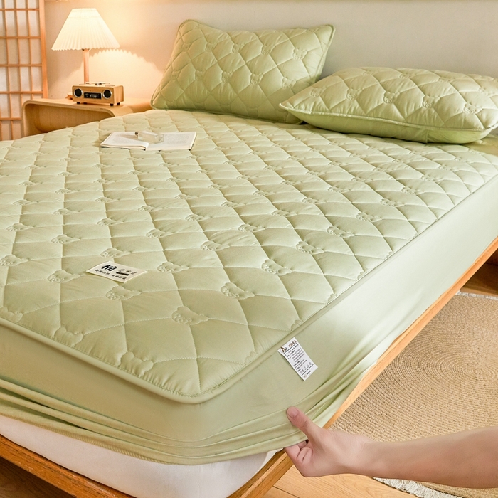 91家纺网 家纺一手货源 找家纺 邵依家纺 2026新款A类加厚纯棉夹棉全棉床笠13372提供买家秀 小熊-橄榄绿