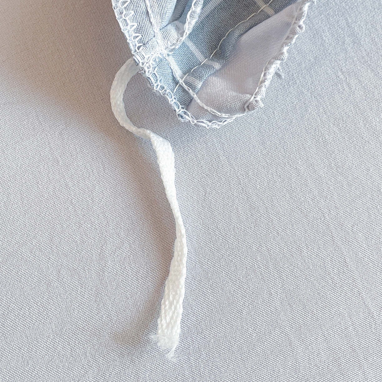 91家纺网 家纺一手货源 找家纺 纽缦家纺 2026新款水洗棉简约格子风学生床套件系列 海之声-灰