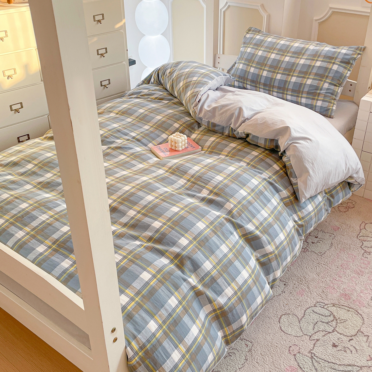 91家纺网 家纺一手货源 找家纺 纽缦家纺 2026新款水洗棉简约格子风学生床套件系列 简意