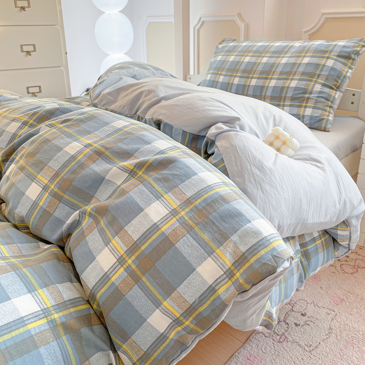 91家纺网 家纺一手货源 找家纺 纽缦家纺 2026新款水洗棉简约格子风学生床套件系列 简意